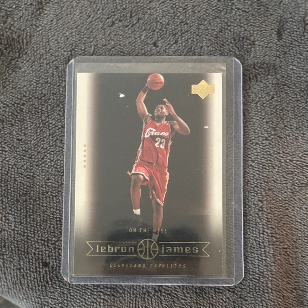 LeBron James Basketball Trading Card
